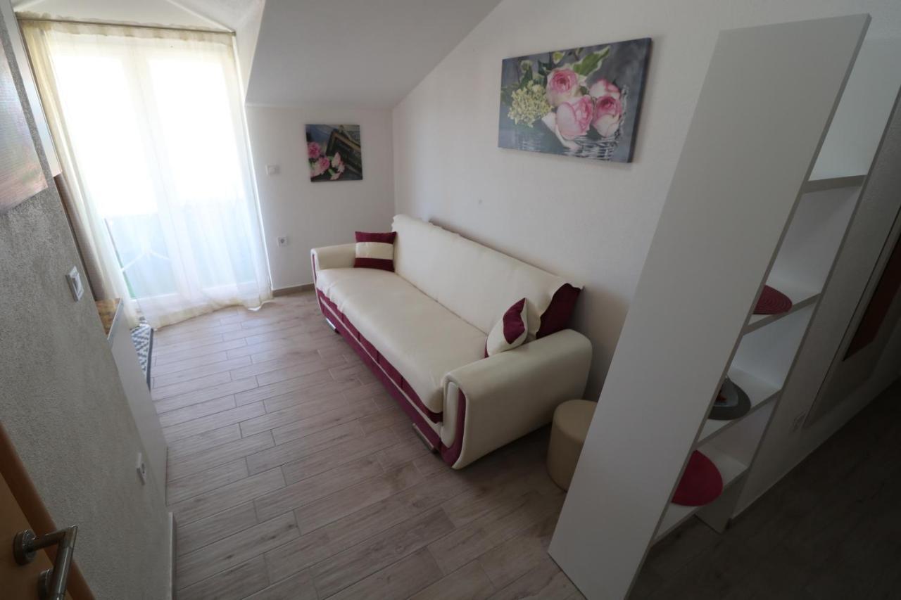 Apartmani Bilokapic Primošten Екстериор снимка